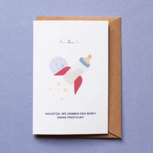 Wenskaart voor geboorte met ruimtethema Houston, we hebben een baby met illustratie van een papfles als raket, met sterren eronder en een maan op de achtergrond. De tekst luidt: 3... 2... 1... Houston, we hebben een baby, dikke proficiat!